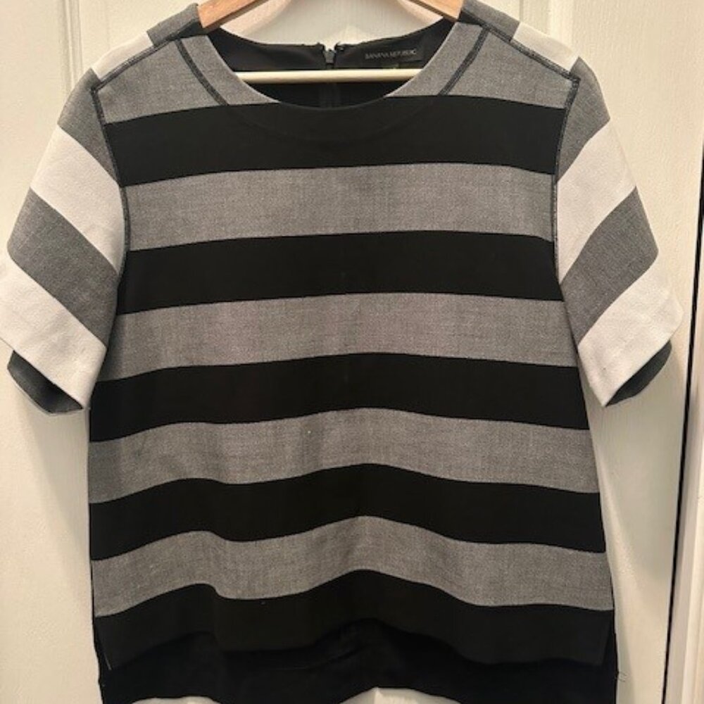 Banana Republic - Retro Striped Roxy - Large